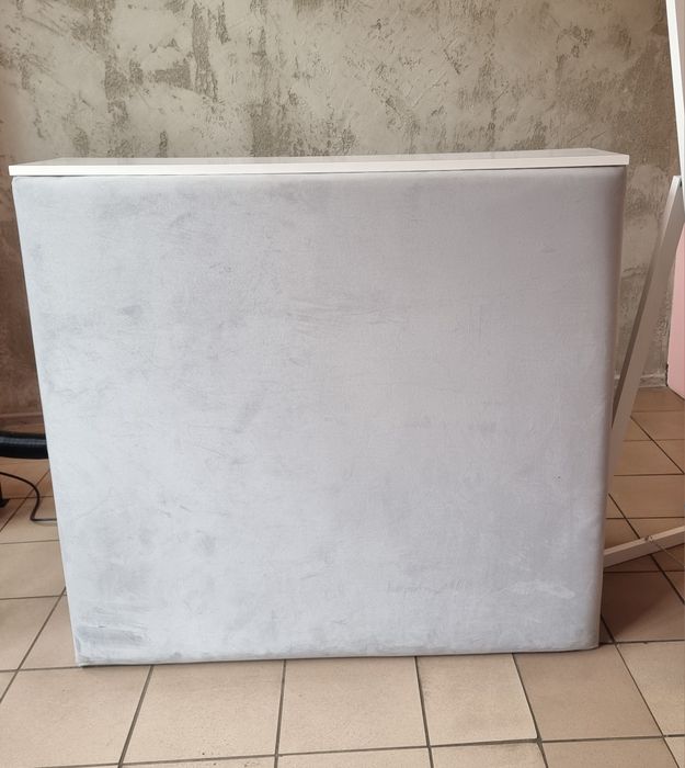 Lada sklepowa  szara