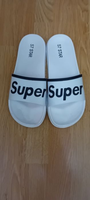 Chinelos desportivos