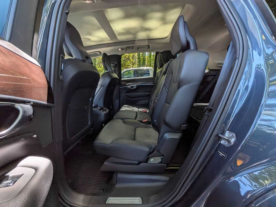 Volvo XC90      2019