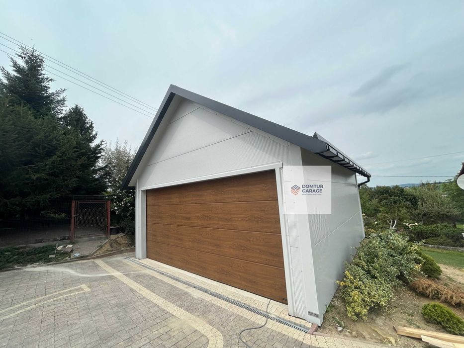 domek garaż budynek ocieplany hala z płyt warstwowych