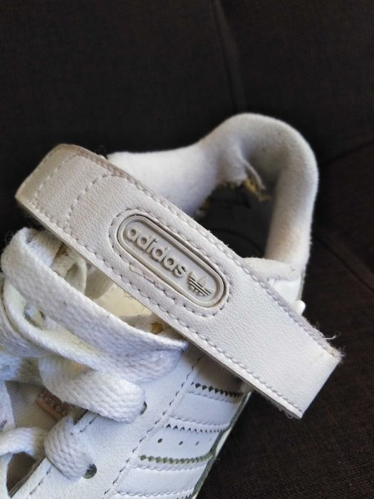 ADIDAS. Buty damskie.