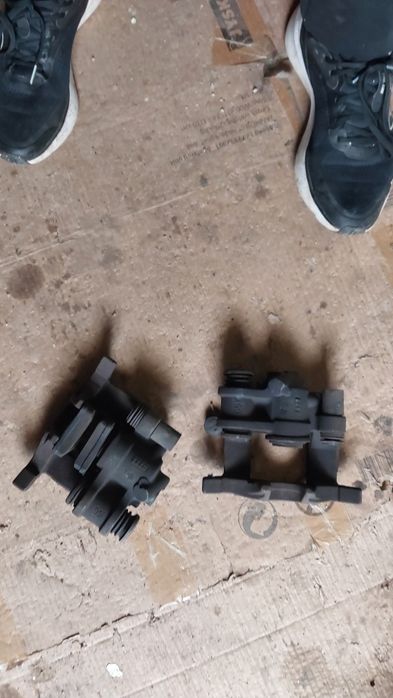 Pinças travão traseiro Peugeot 406