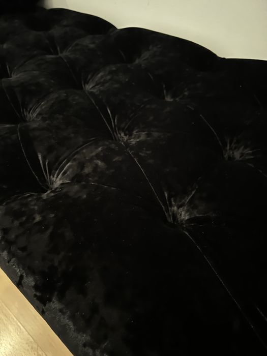 Chaise-Longue / Baqueta Las Kasas em veludo preto e capitonê