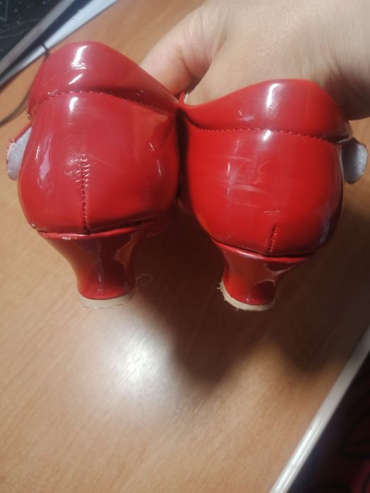 Czerwone buciki dla dziewczynki 6-7lat wkładka 20cm