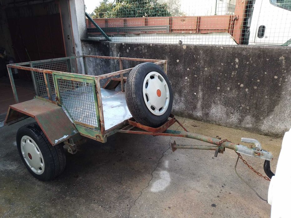 Atrelado multifunções