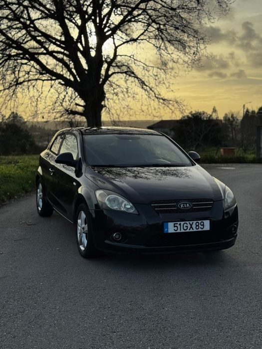 Kia Ceed 1.4 gasolina, ano 2008
