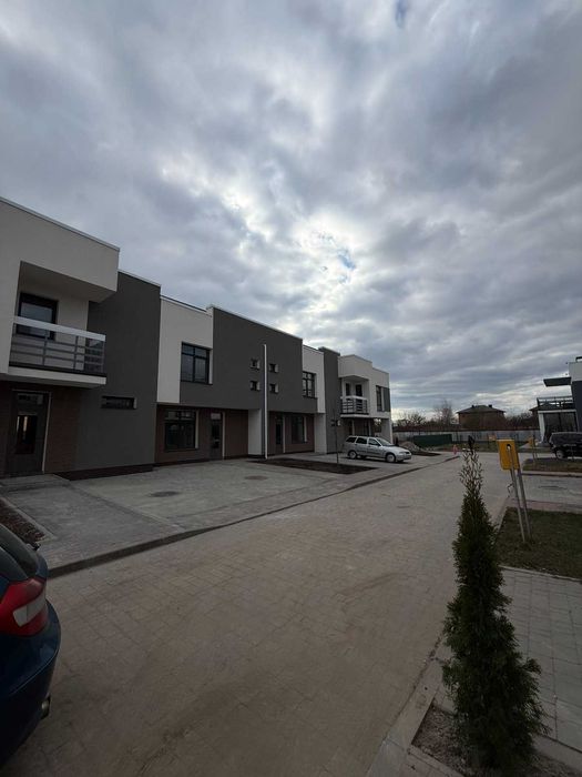 Продаж сучасного котеджу с. Лісопотік