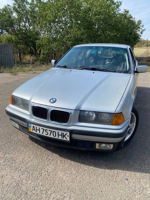 Продам BMW  3 1998