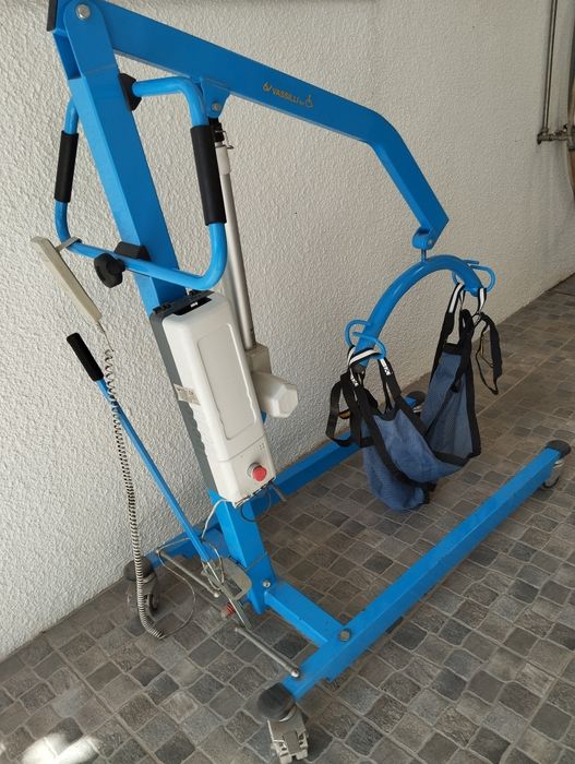 Grua elétrica com arnês e bateria