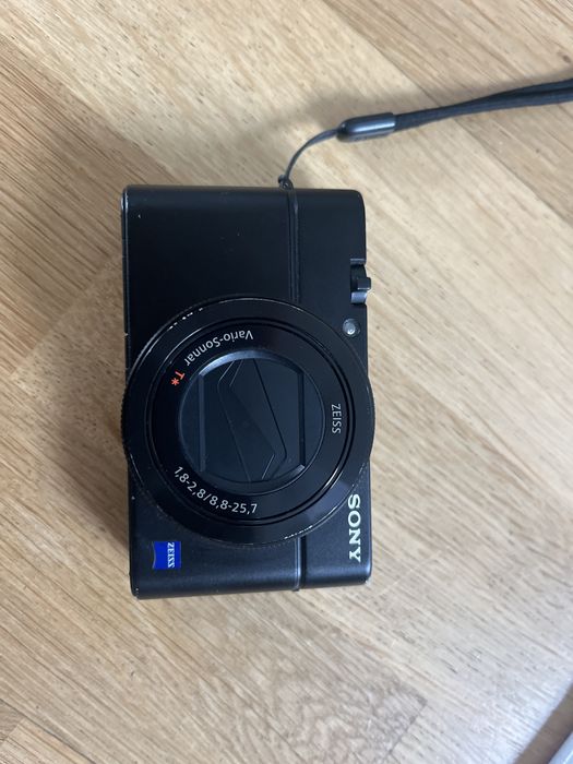 Aparat Sony RX100 IV (4)