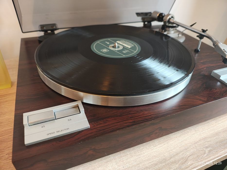 Gramofon Aiwa AP- D11