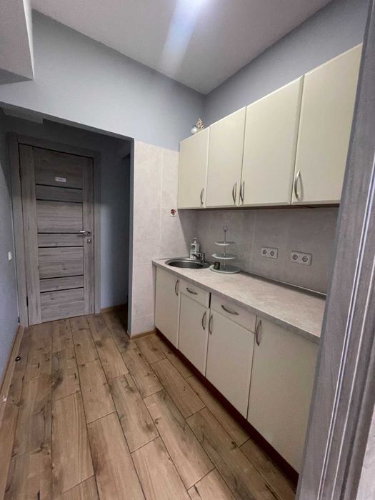 Продам Салон краси на Посмітного. 7 ст. Фонтану. 1 поверх.