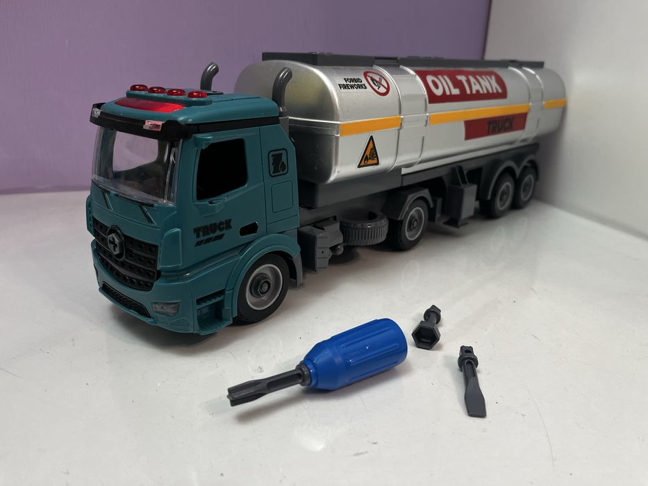 Бензовоз великий розборний зі звуком