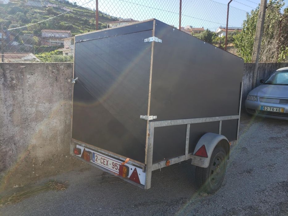 Reboques para automoveis