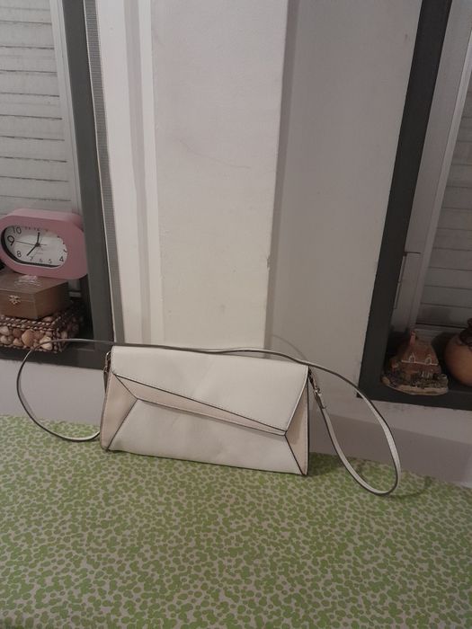 Vendo Mala de Senhora muito bonita como nova