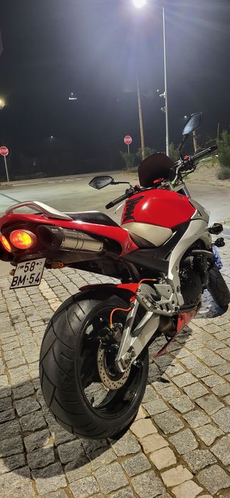 Suzuki GSR 600 – Excelente estado