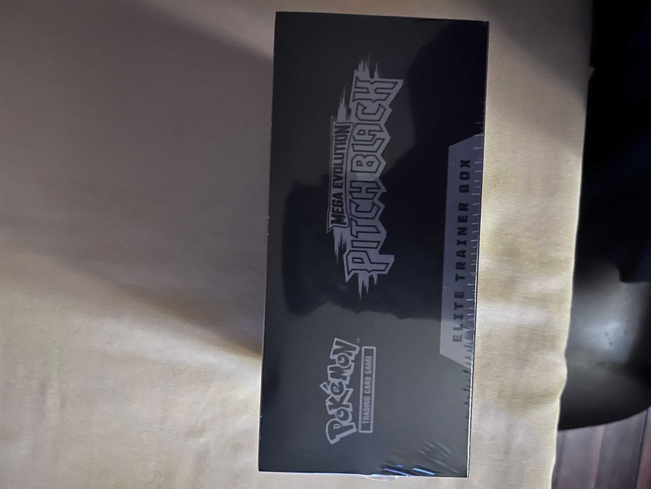 Pokemon Pitch Black Elite Trainer Box (selado)