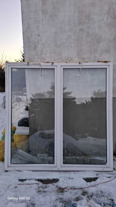 Używane okno tarasowe uchylno przesuwne.