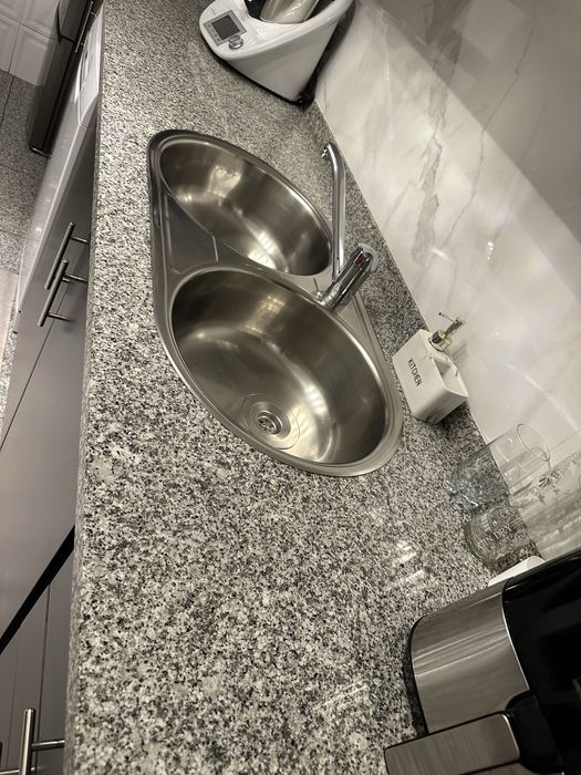 Moveis de cozinha com pedra e banca