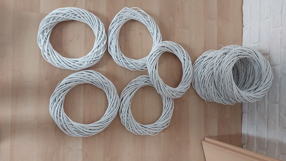 Kółka wiklinowe białe 40cm