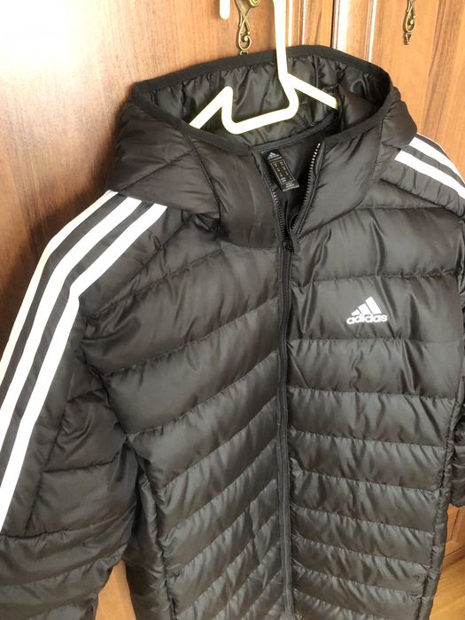 Абсолютно нова куртка adidas