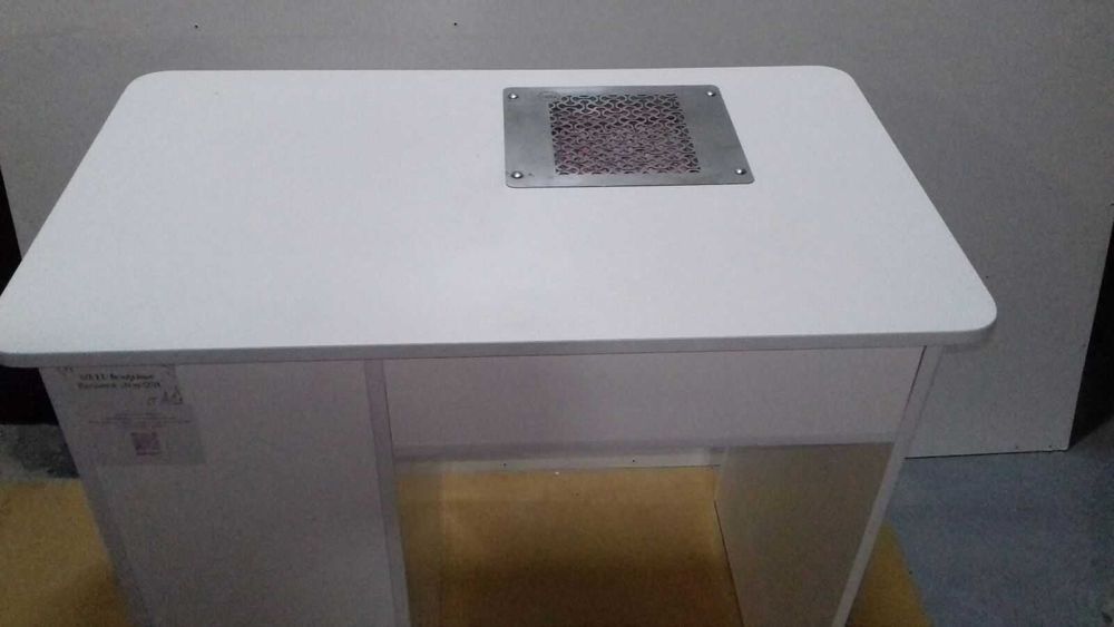 Стіл для манікюру з витяжкою TERI