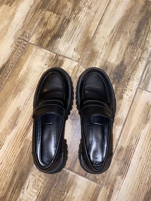 продам лофери Stradivarius 38 розміру