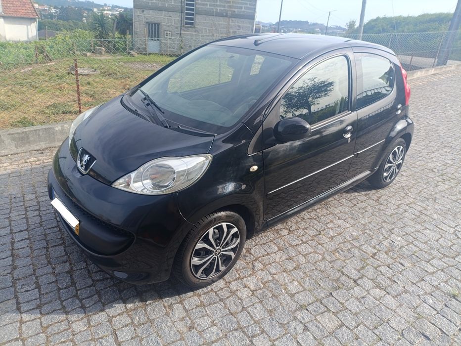 Peugeot 107 (poucos kms/excelente estado)