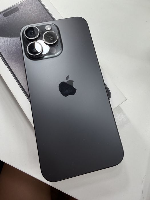 Ідеальний стан Iphone 15 pro max 256 gb Black Titanium