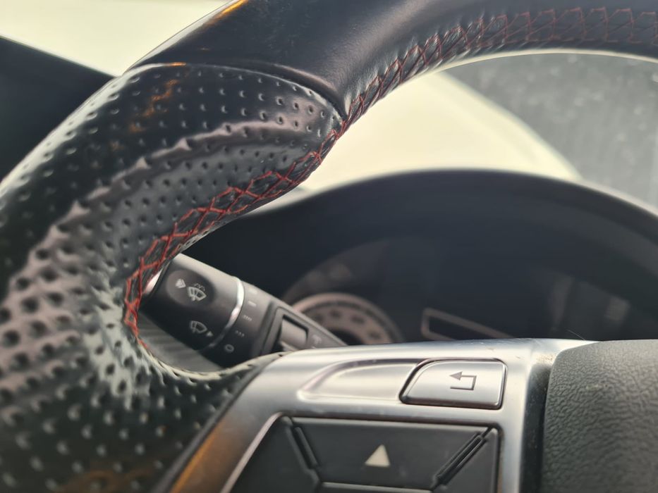 Kierownica wersja AMG, czerwona nić plus poduszka Mercedes W176 Klasa A 12-18R