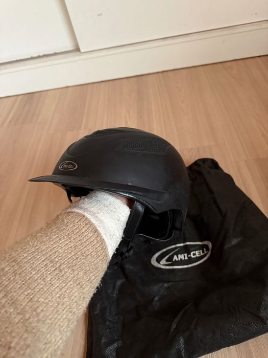 Sprzedam kask jeździecki