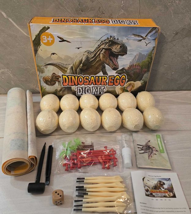 Zestaw kopalnia wykopaliska dinozaurów archeolog dinozaury + 12 jajek