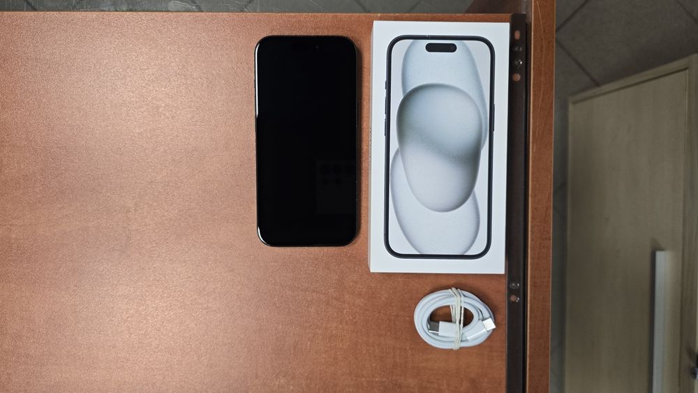 iPhone 15 128GB czarny, stan bdb