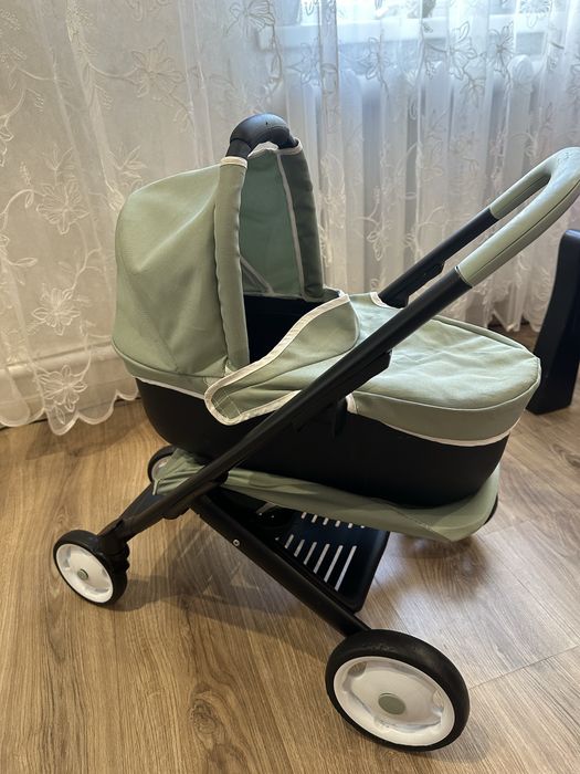 Дитячий візочок фірми Smoby