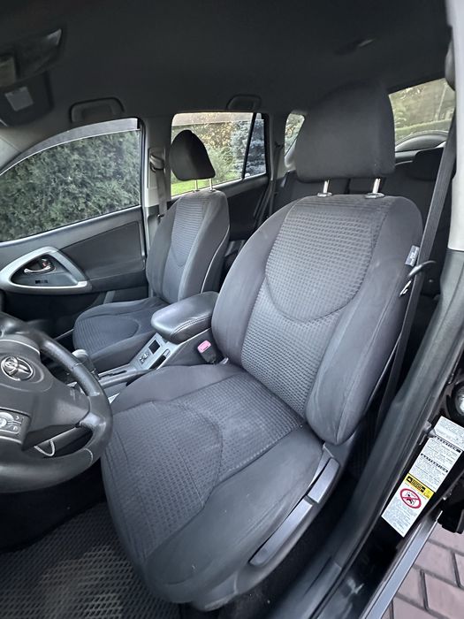 Продам Toyota RAV4 2007 2.0 бензин полный привод