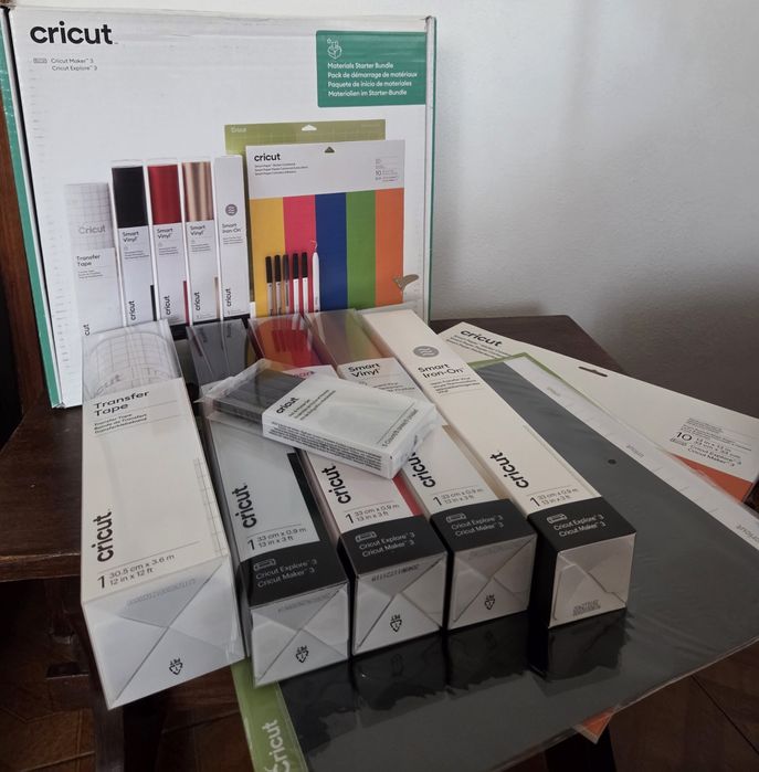 Cricut Maker 3 + Starter Bundle