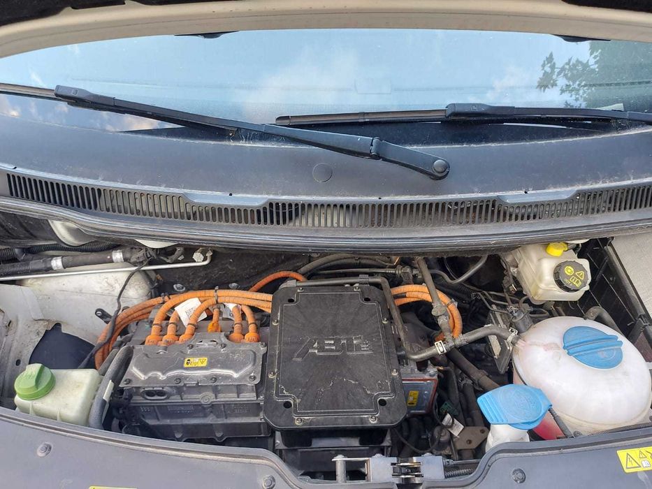 Volkswagen T6 e-Caravelle ABT