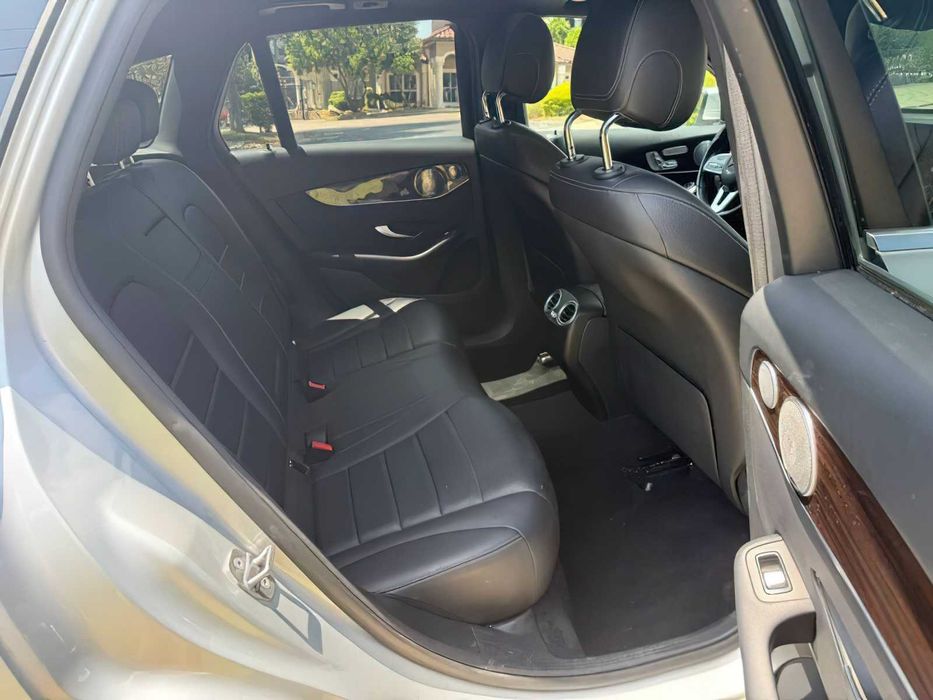 Mercedes-Benz GLC 300 4MATIC      2020