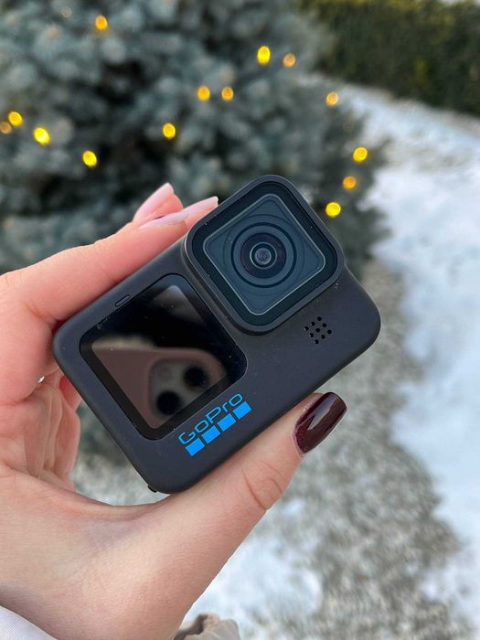 Екшн-камера GoPro Hero 11 з кріпленням на голову