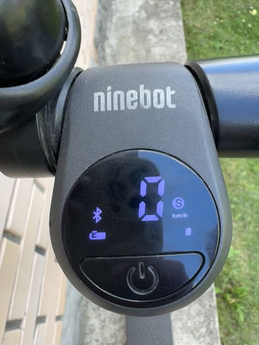 Електросамокат Ninebot KickScooter E22E – стан нового!