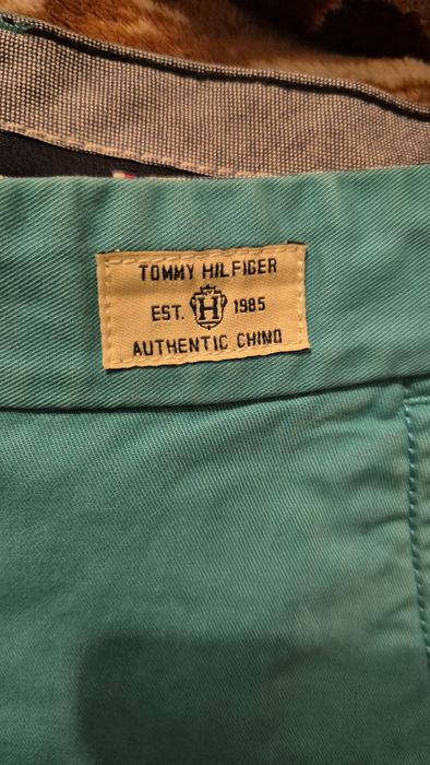 чиноси Tommy Hilfiger