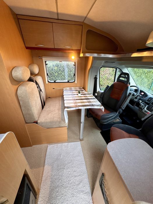 Autocaravana Perfilada Moovéo com Cama Central