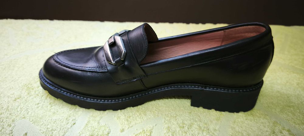 Loafers / Mocassins Zenda Tamanho 39 em pele