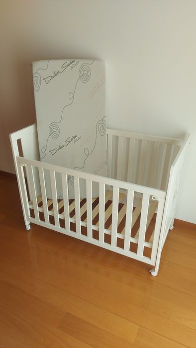 Berço bebé / Cama de grades + colchão viscoelástico