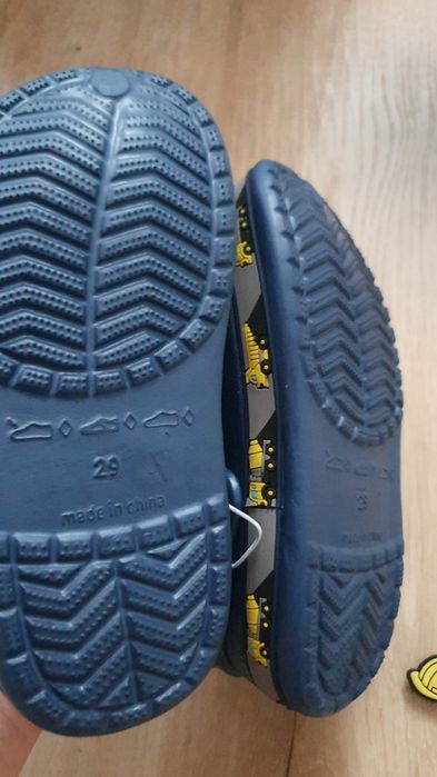 Chodaki crocs crocsy chłopięce motyw koparki 29