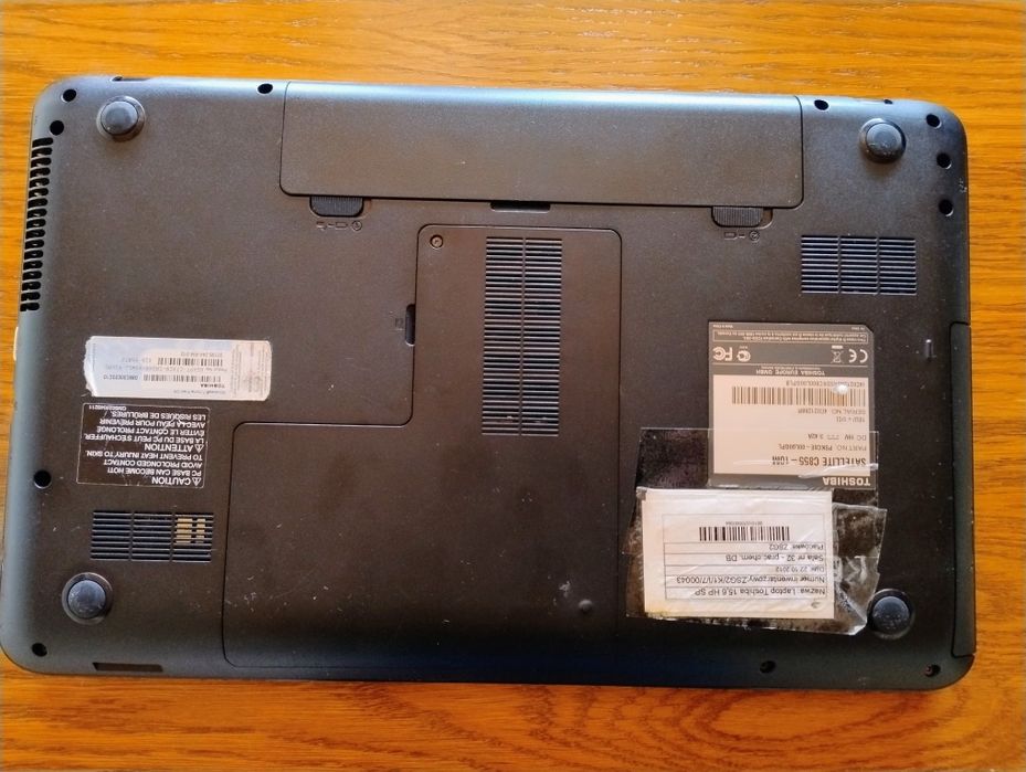 Laptop Toshiba Satellite C855 - M10 - uszkodzony