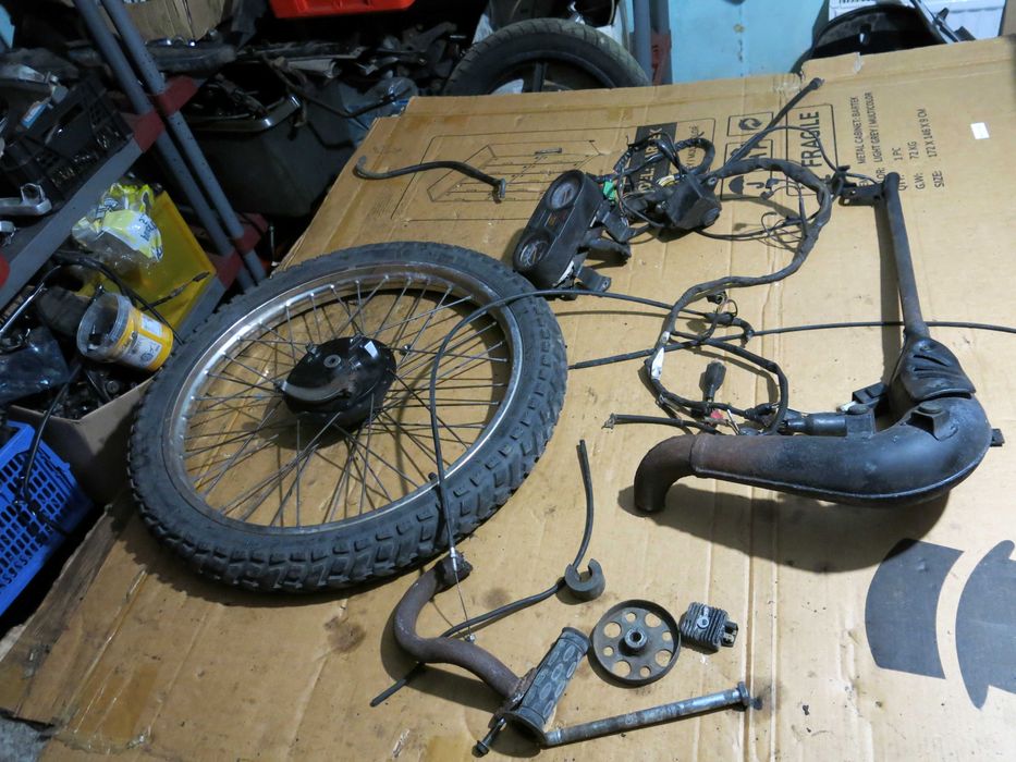 Resztka części Suzuki Cross 125