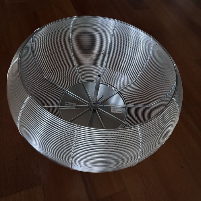 Druciany klosz lampy wiszącej