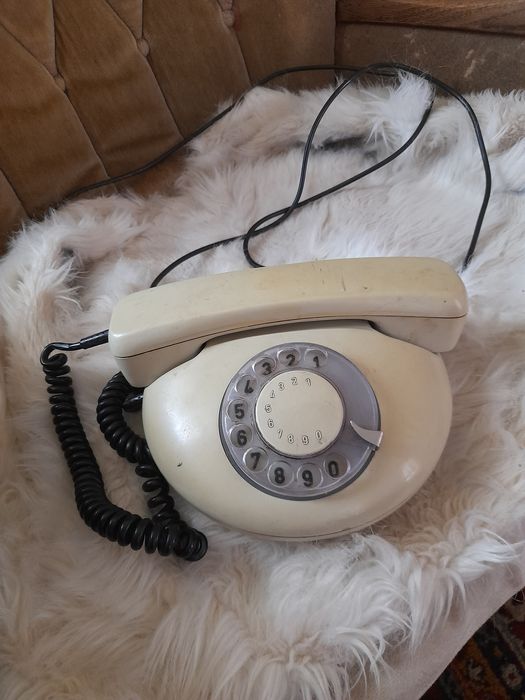 Продам стационарный телефон tesla ,  производство чехословакия