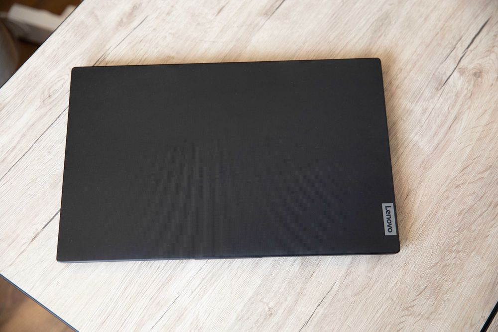 Новый Lenovo V15 g4 Ryzen 5 7520 DDR5